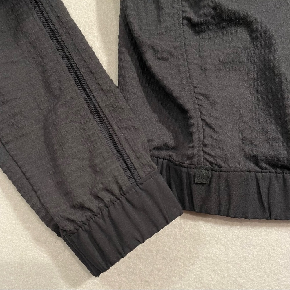 Lululemon Women’s Full Zip Packable Jacket Backpack Style